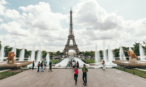 Tour CF-12: Best Of Paris & Swiss